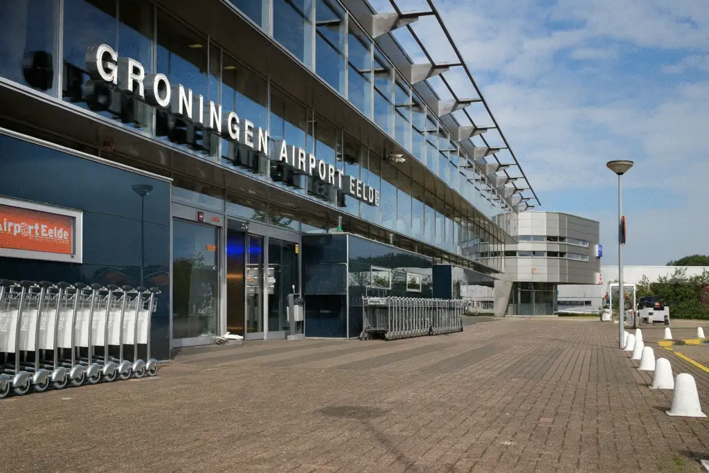 Groningen Airport Eelde_spottersplekken_scannerluisteren.nl - scannerluisteren.nl Groningen Airport Eelde_spottersplekken_scannerluisteren.nl