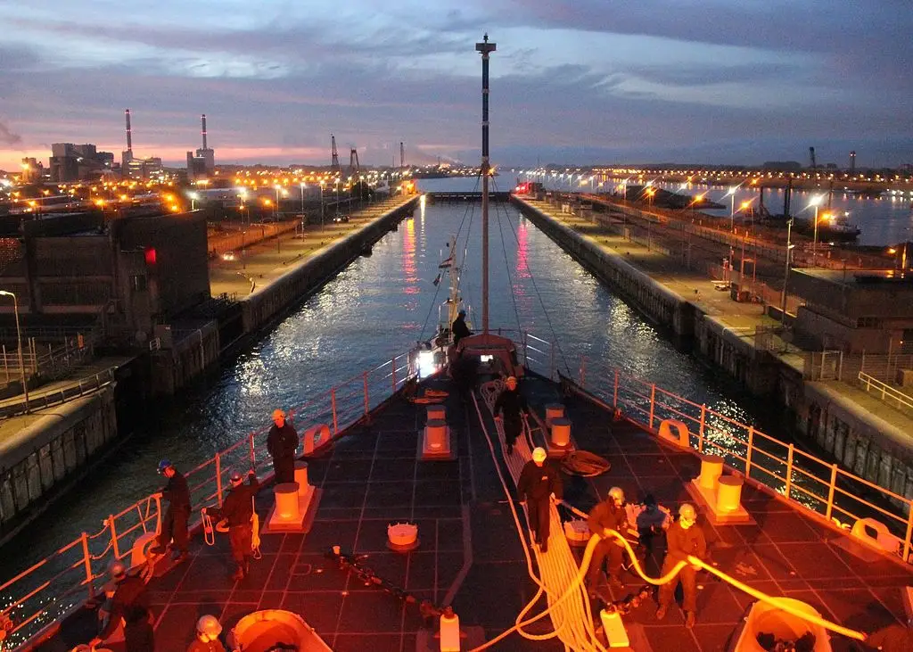 Sluizen IJmuiden Noordzeekanaal_scannerluisteren.nl - scannerluisteren.nl Sluizen IJmuiden Noordzeekanaal_scannerluisteren.nl